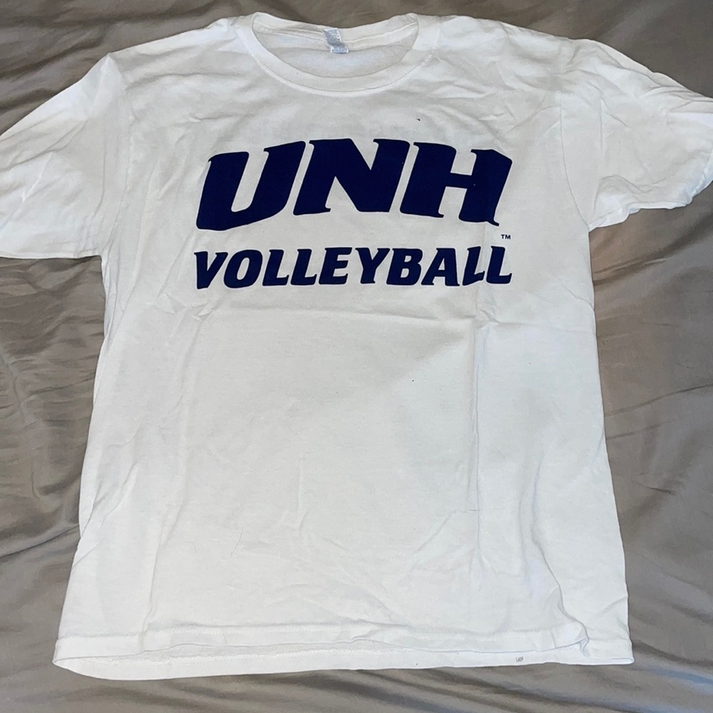 University of New Hampshire Volleyball T-Shirt